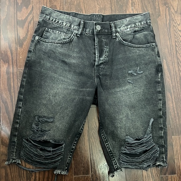 Denim Straight Fit Distressed Jeans Shorts Size 32 - Picture 2 of 10